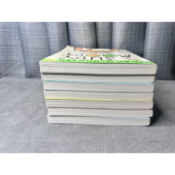 Judy Moody Series Chapter Books by Megan McDonald PB 1-7 - Picture 6 of 12